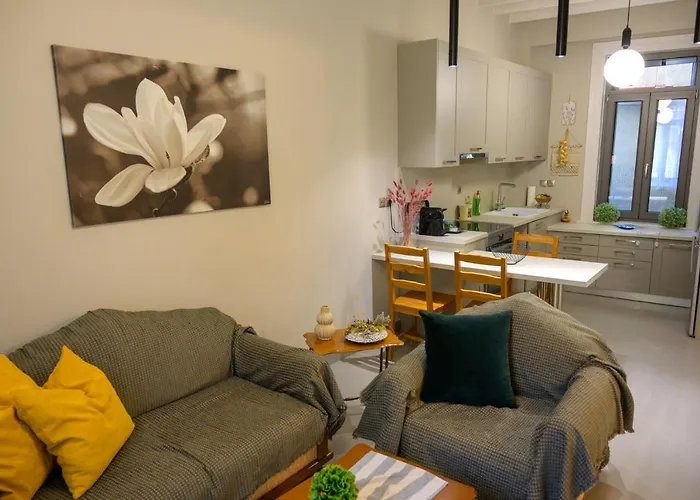 Elia Downtown Eco House